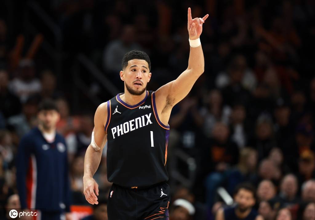 本季最大黑马已出现？狄龙辅佐布克太阳花少钱办大事